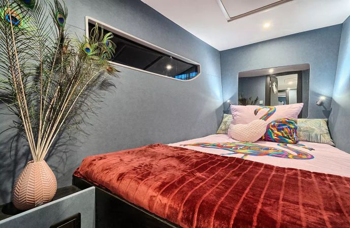 Luna 49 | Katamaran Red