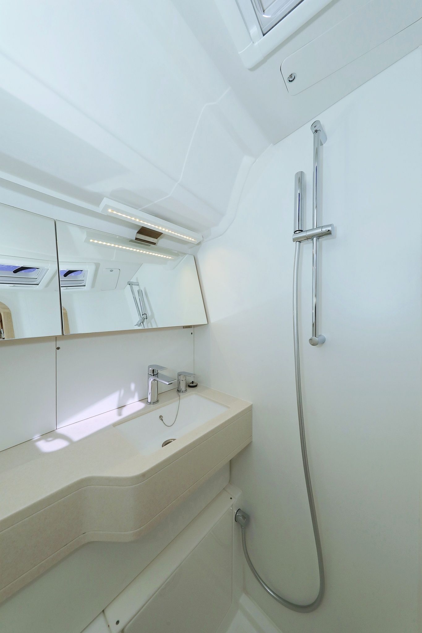 Dufour 44 | Full Moon