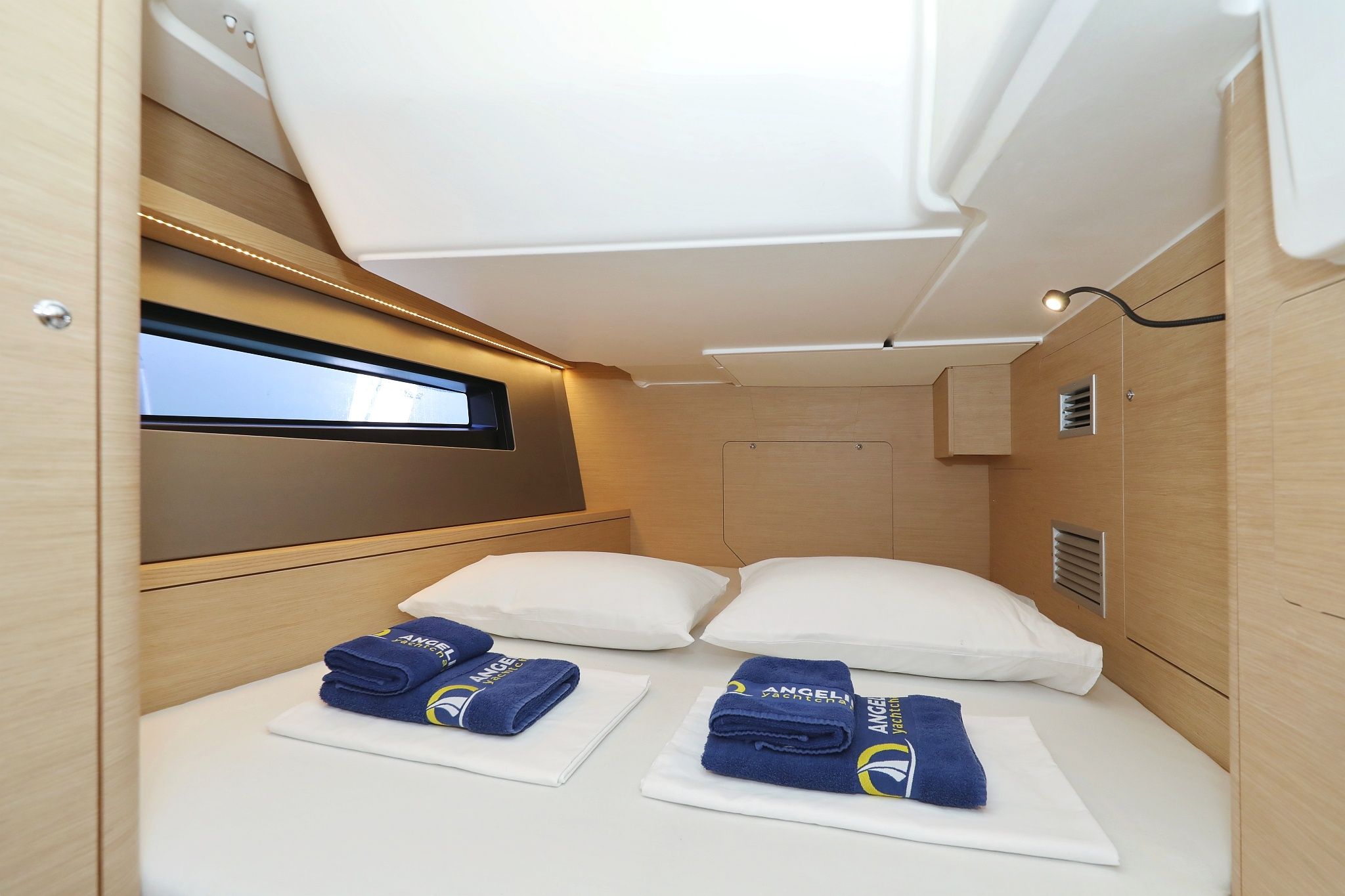 Dufour 44 | Full Moon