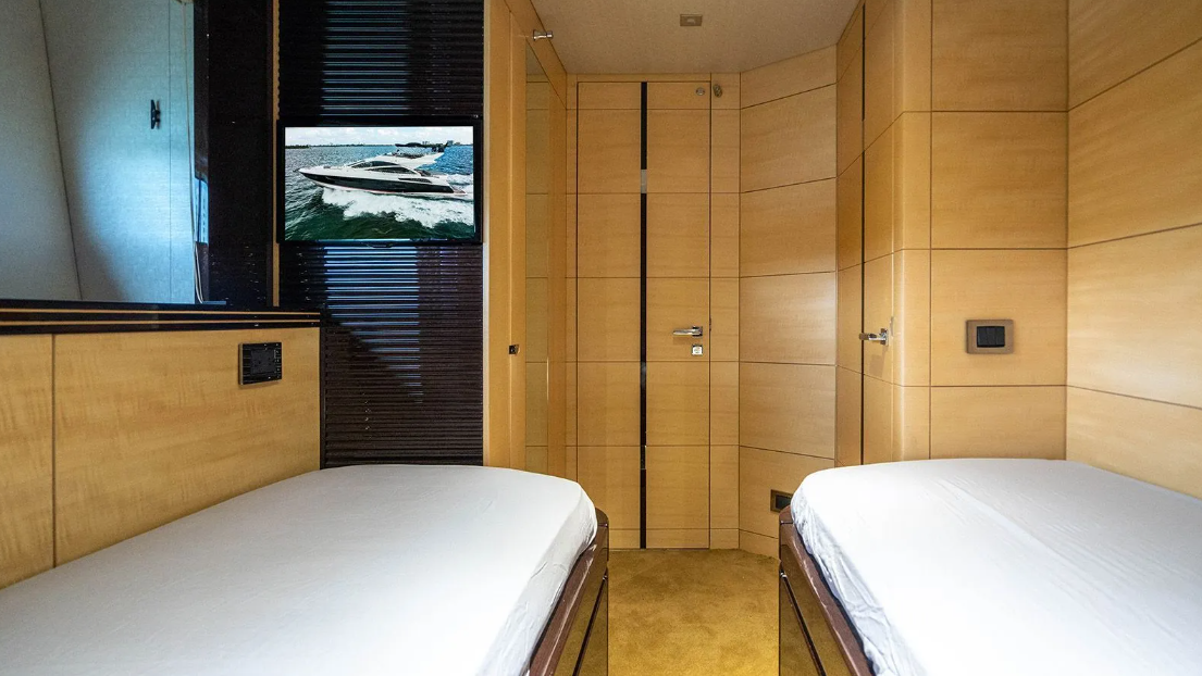 Sunseeker 68 | New Page