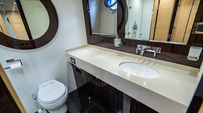 Sunseeker 68 | New Page