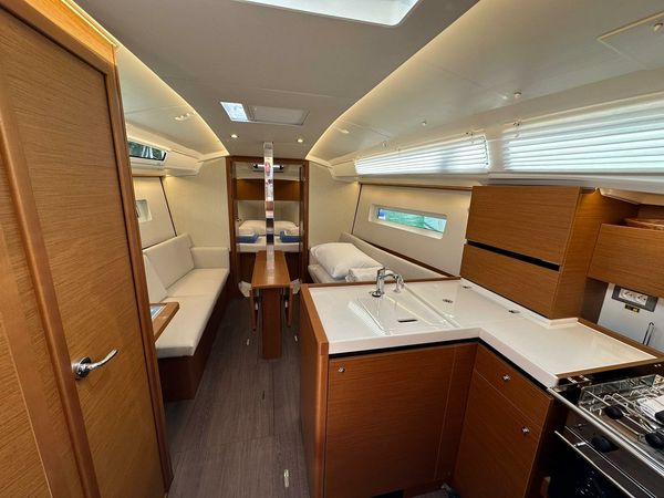 Jeanneau Sun Odyssey 350 | Star Kiss