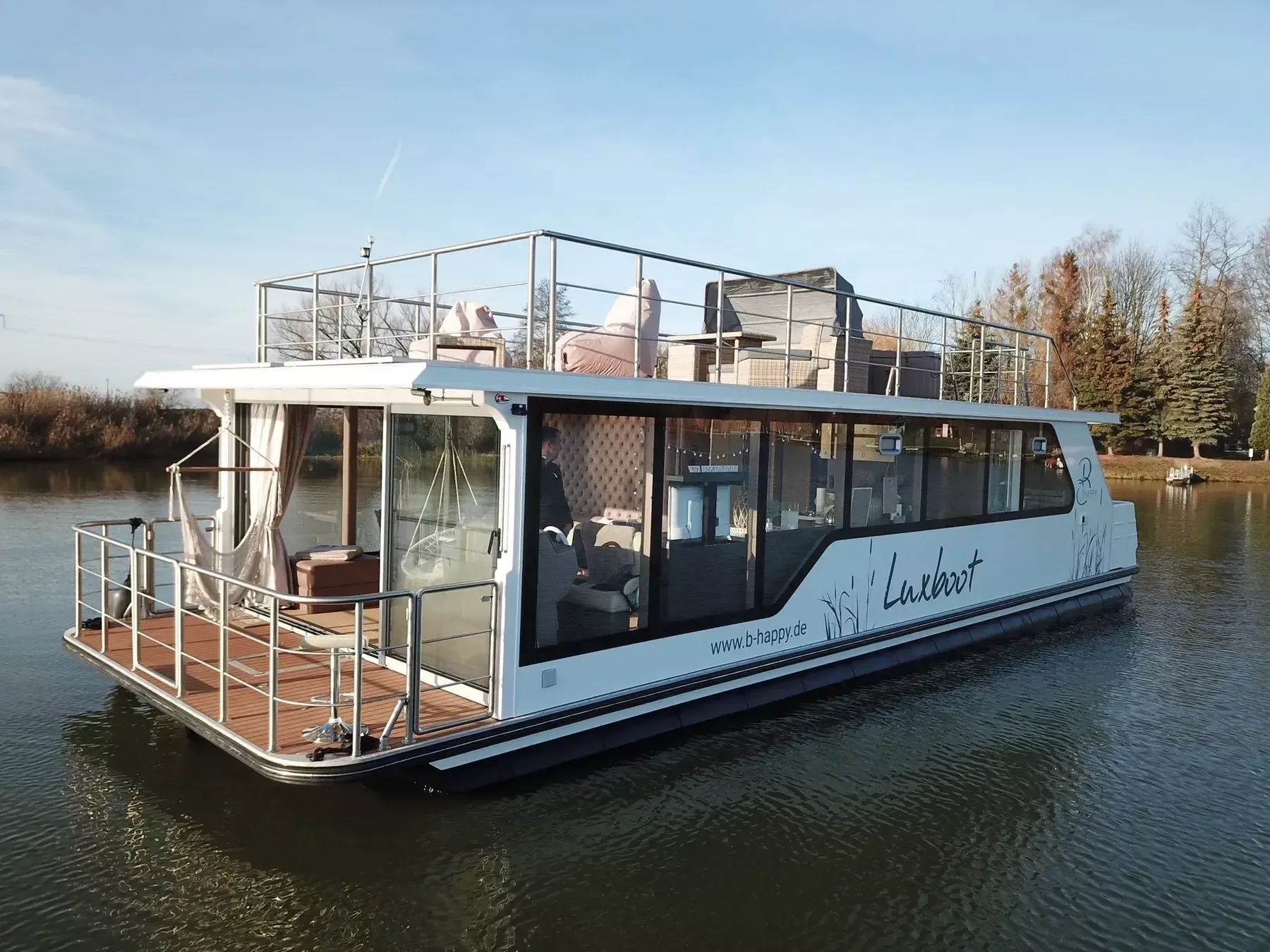 Houseboat Luxboot | Paradise Island