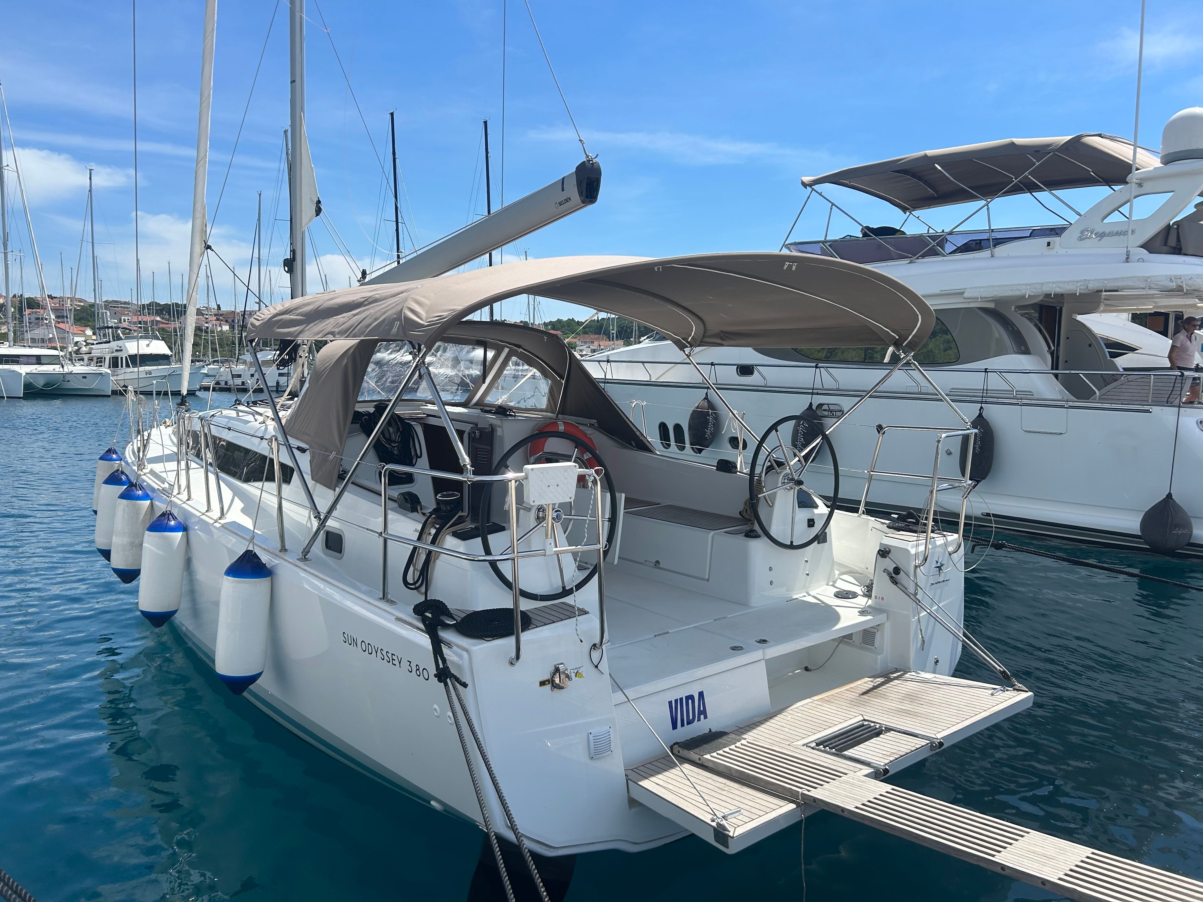 Jeanneau Sun Odyssey 380 | Vida