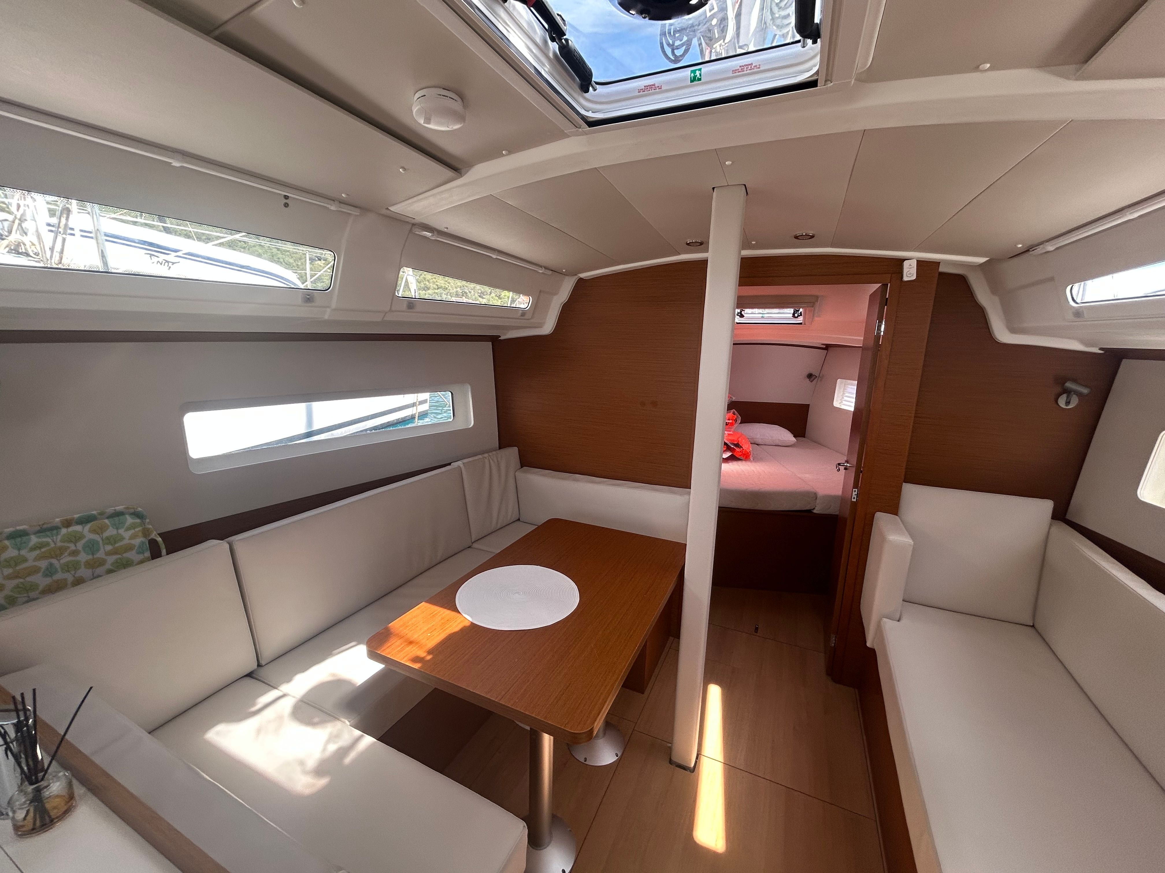Jeanneau Sun Odyssey 380 | Vida