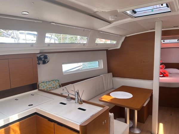 Jeanneau Sun Odyssey 380 | Vida