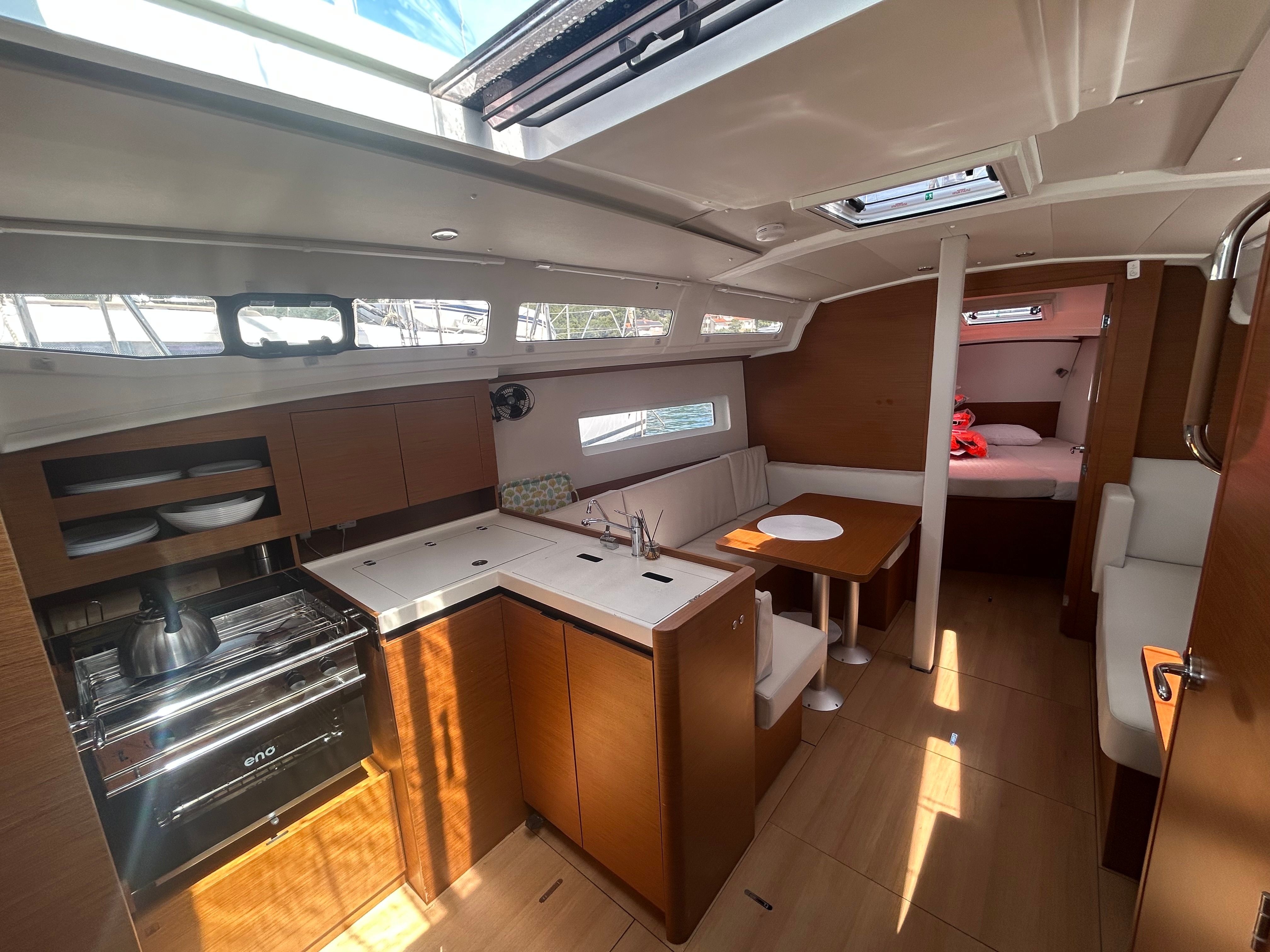 Jeanneau Sun Odyssey 380 | Vida