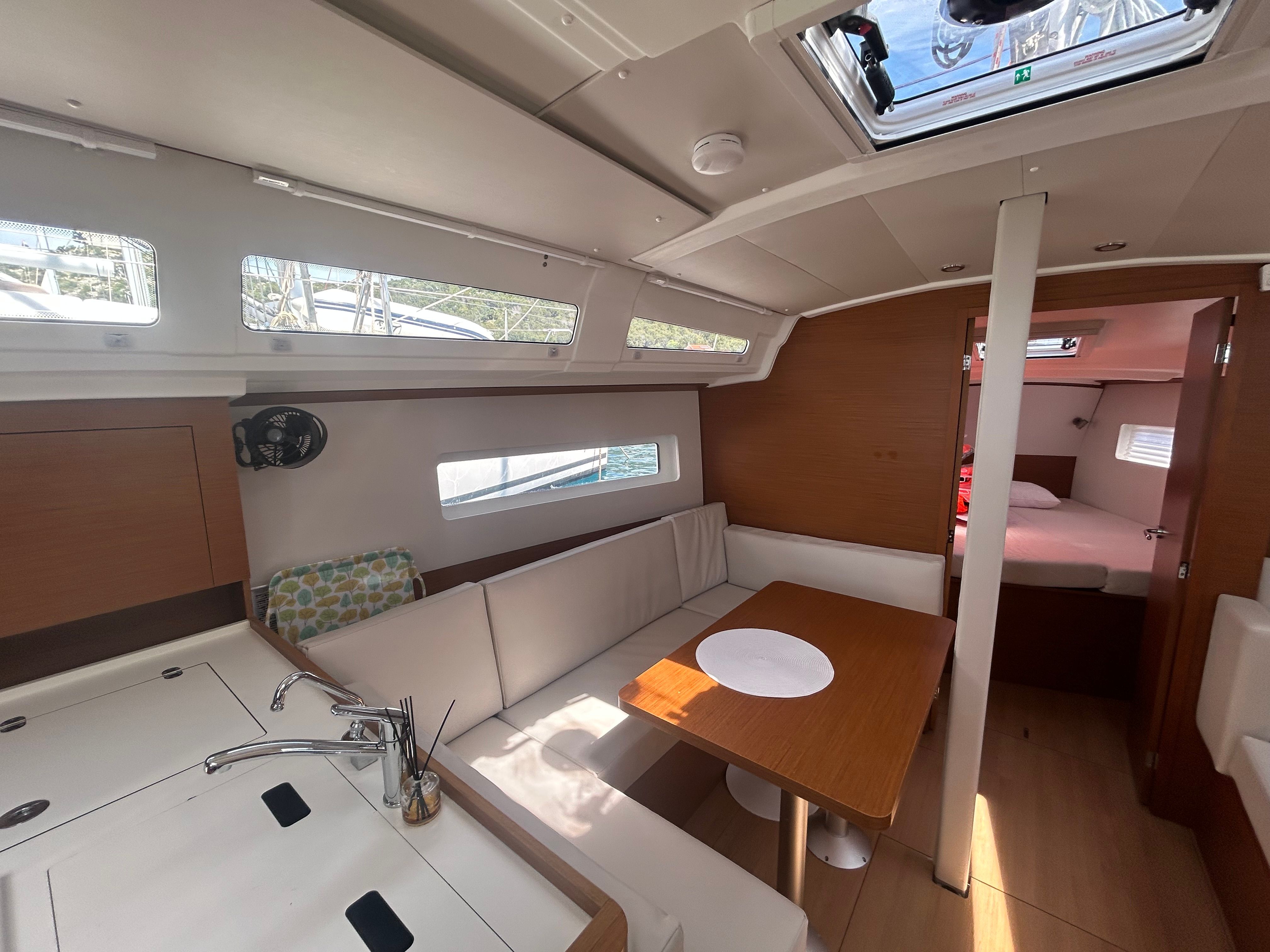 Jeanneau Sun Odyssey 380 | Vida