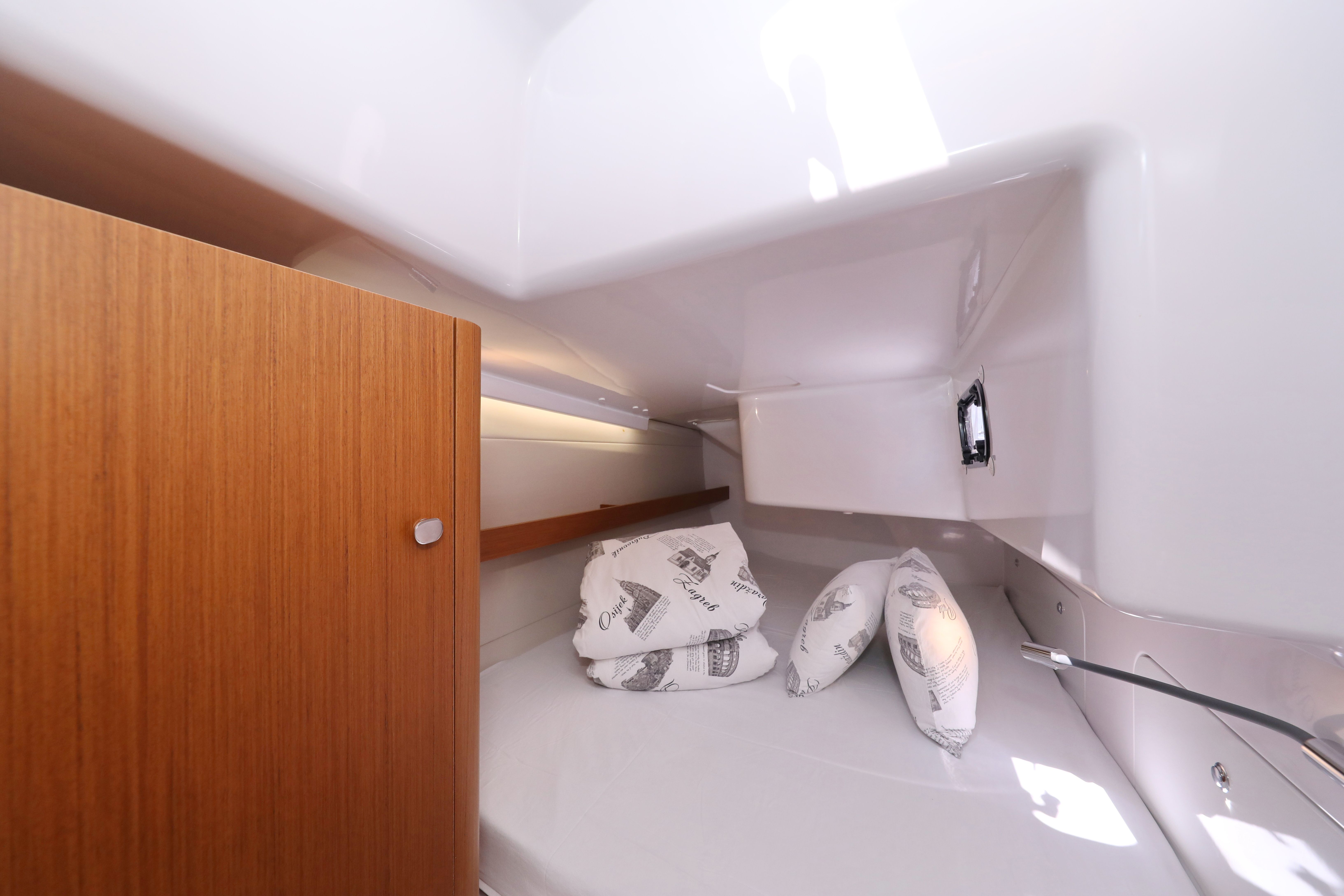 Beneteau First 36 | Katina