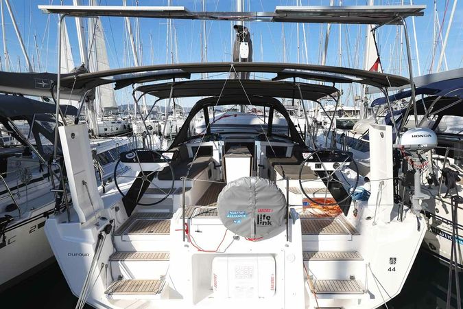 Dufour 44 | Acrux