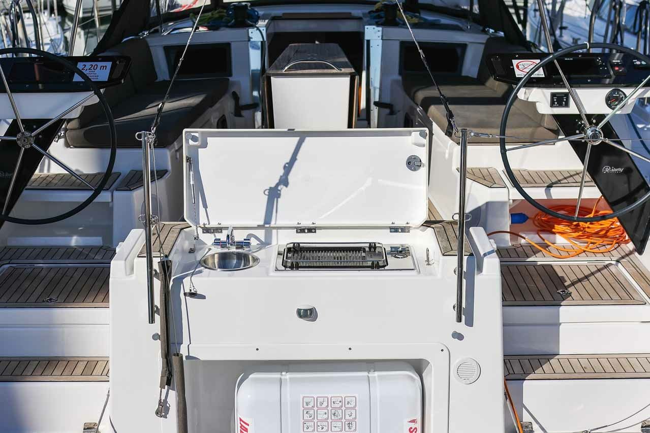 Dufour 44 | Acrux