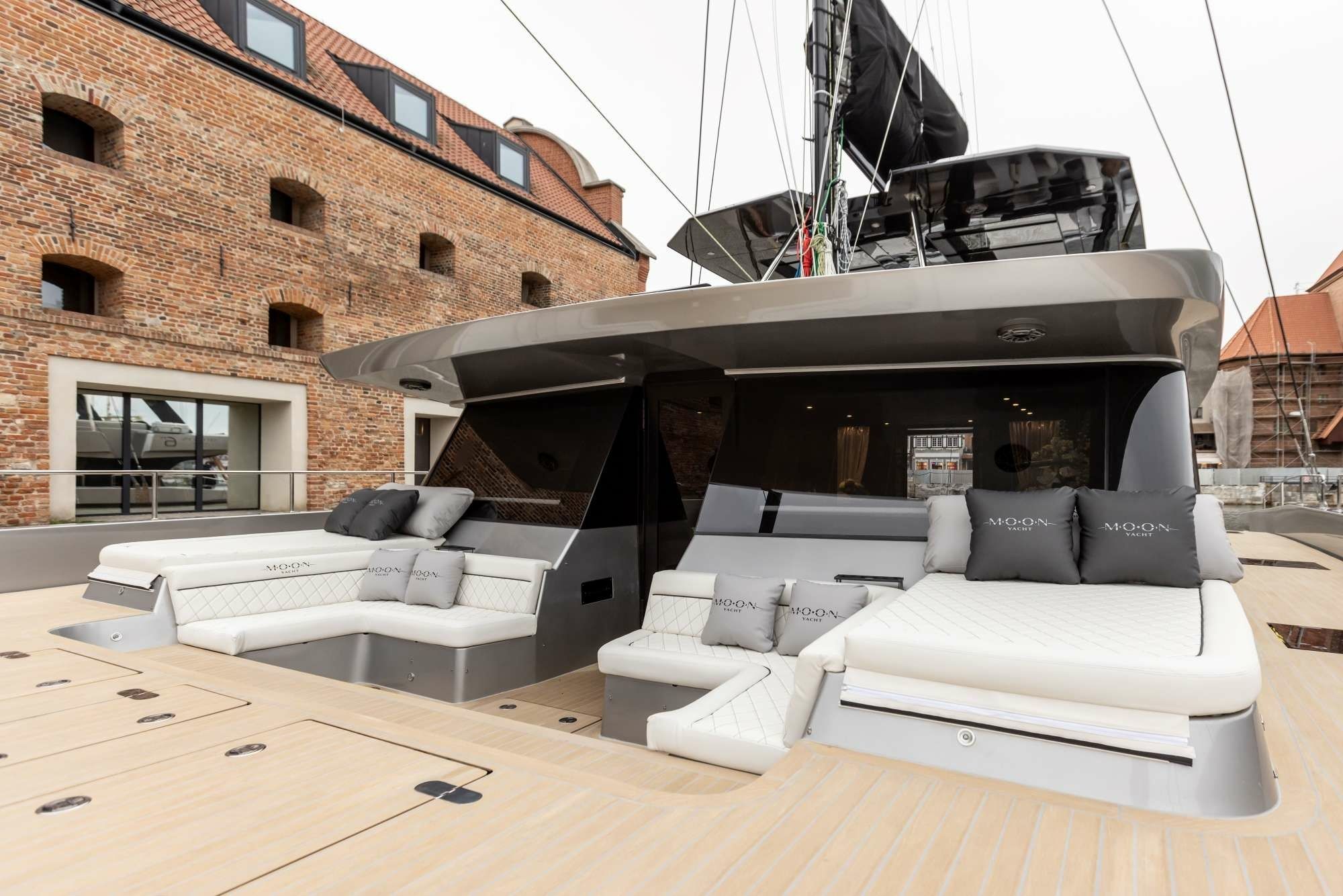 Custom Built 65 | Moon Shadow