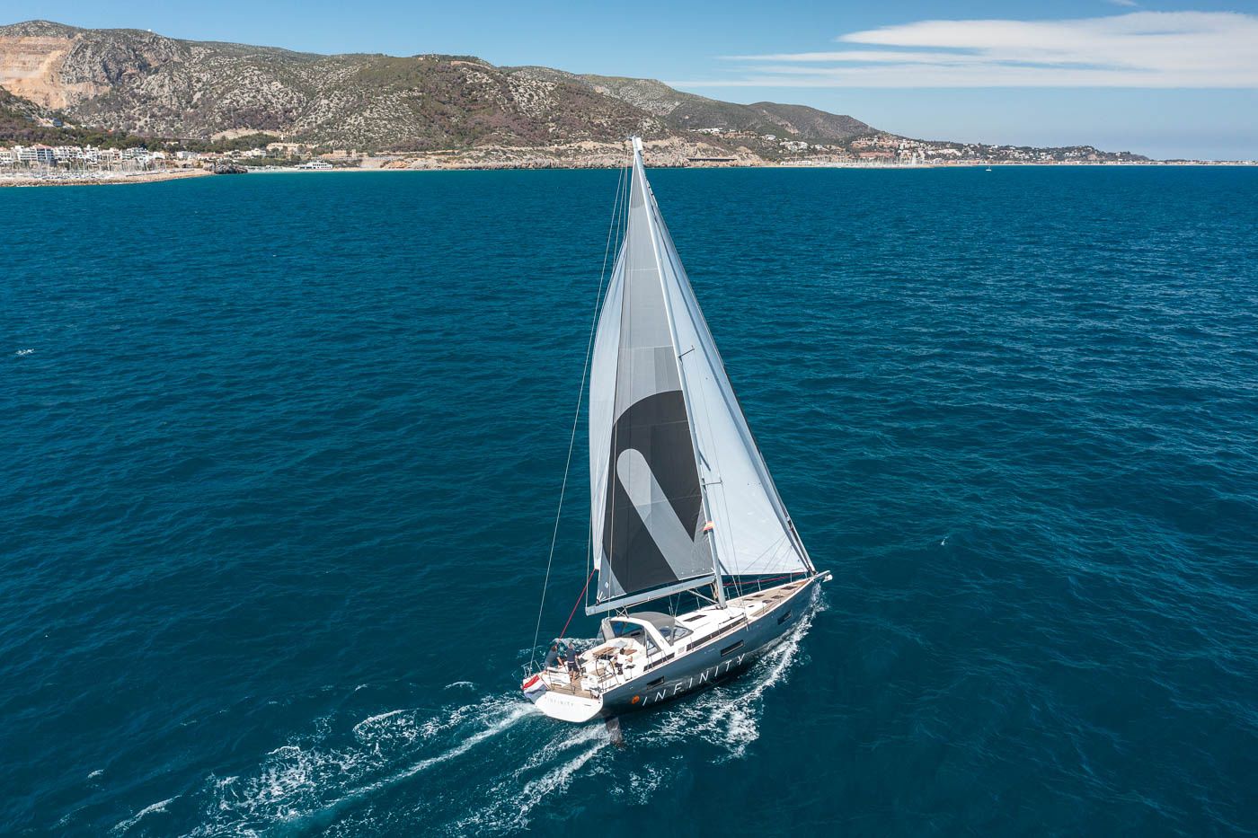 Beneteau Oceanis 60 | Infinity