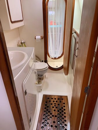 Jaguar 41 | Mikea Discovery