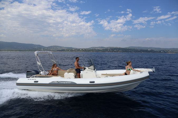 Capelli Tempest 775 | Sea Wind