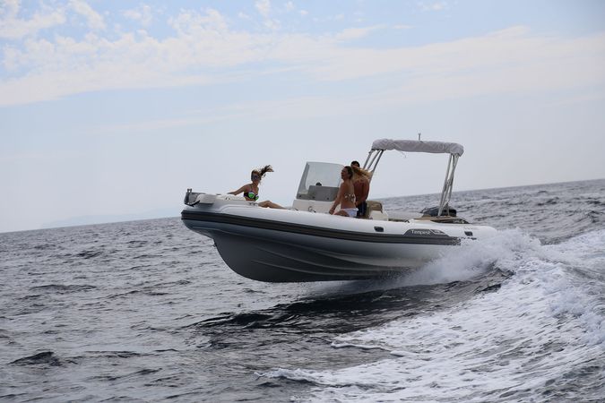 Capelli Tempest 775 | Sea Wind