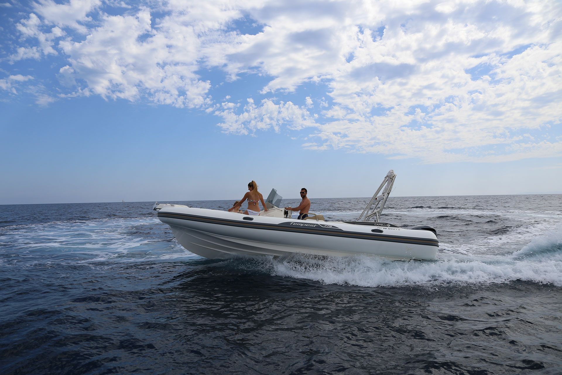 Capelli Tempest 775 | Sea Wind