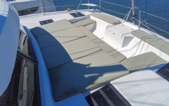 Bali Catspace | Black Swan