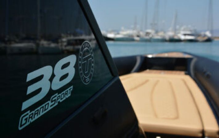 Technohull 38 | Nani