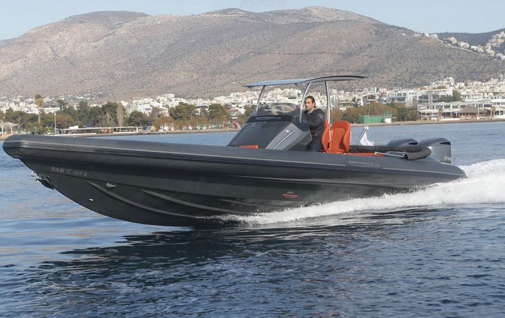 Technohull 999 | Tak