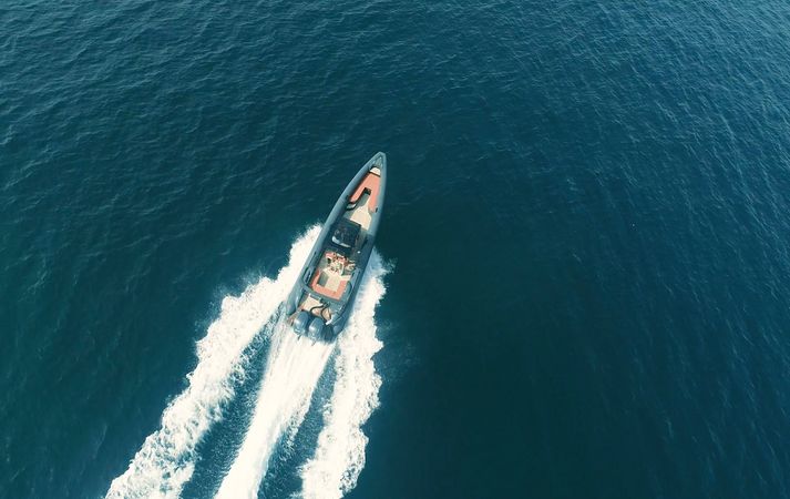 Technohull 999 | Tak