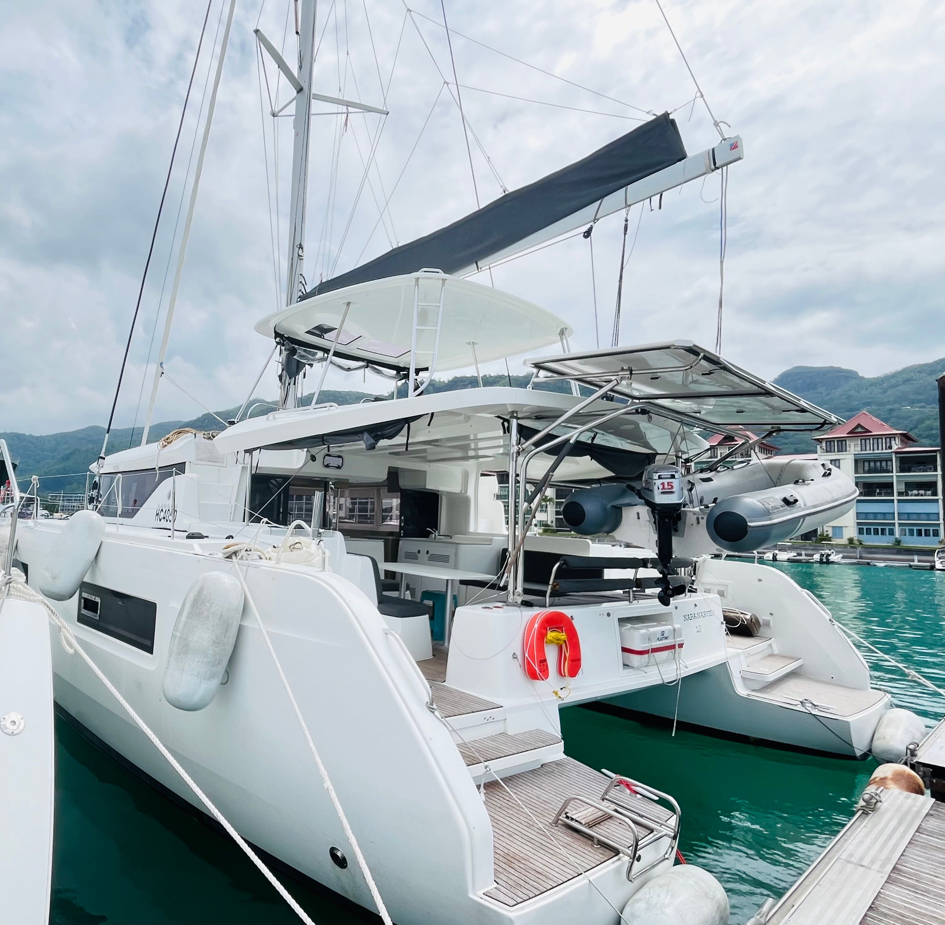 Lagoon 46 | Napa Naryen