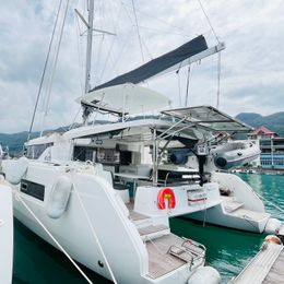 Lagoon 46 | Napa Naryen