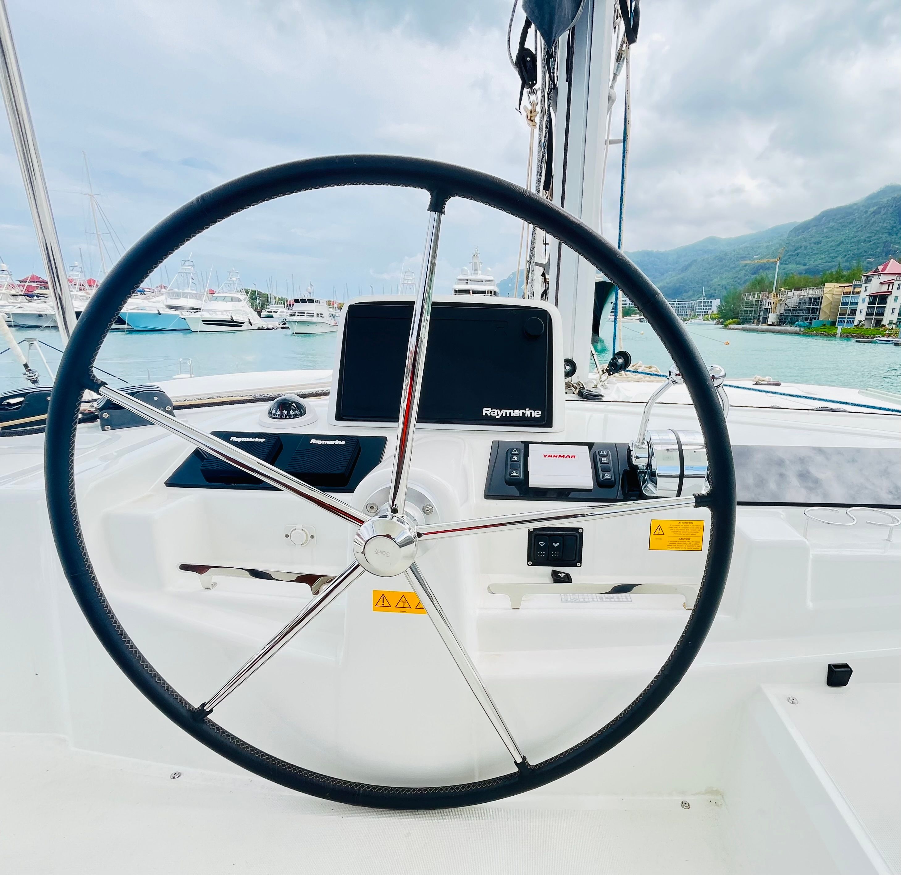 Lagoon 46 | Napa Naryen