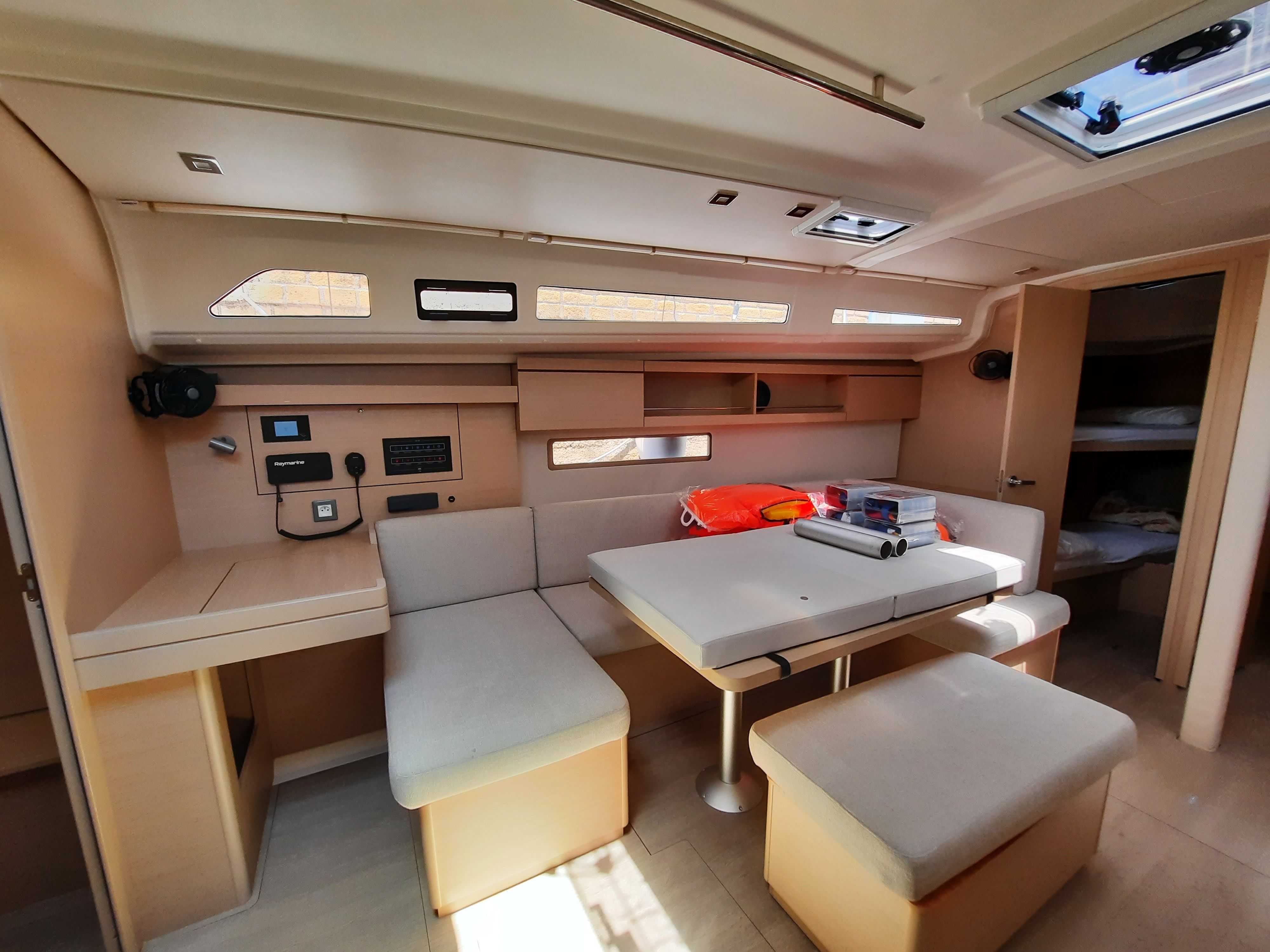 Beneteau Oceanis 40.1 | Senza Dubbi 2