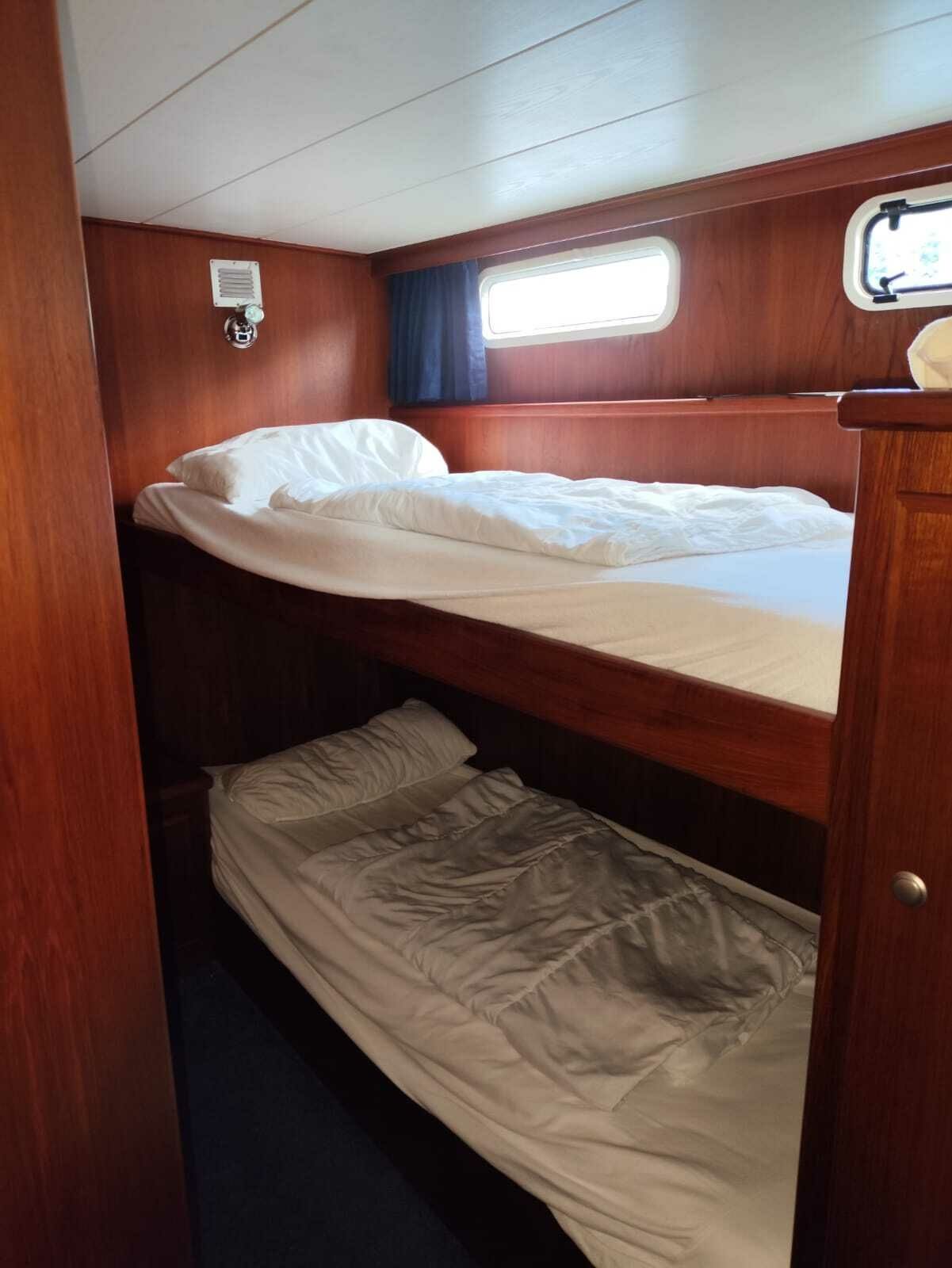Aqua Yacht 1200 | Gina Maria