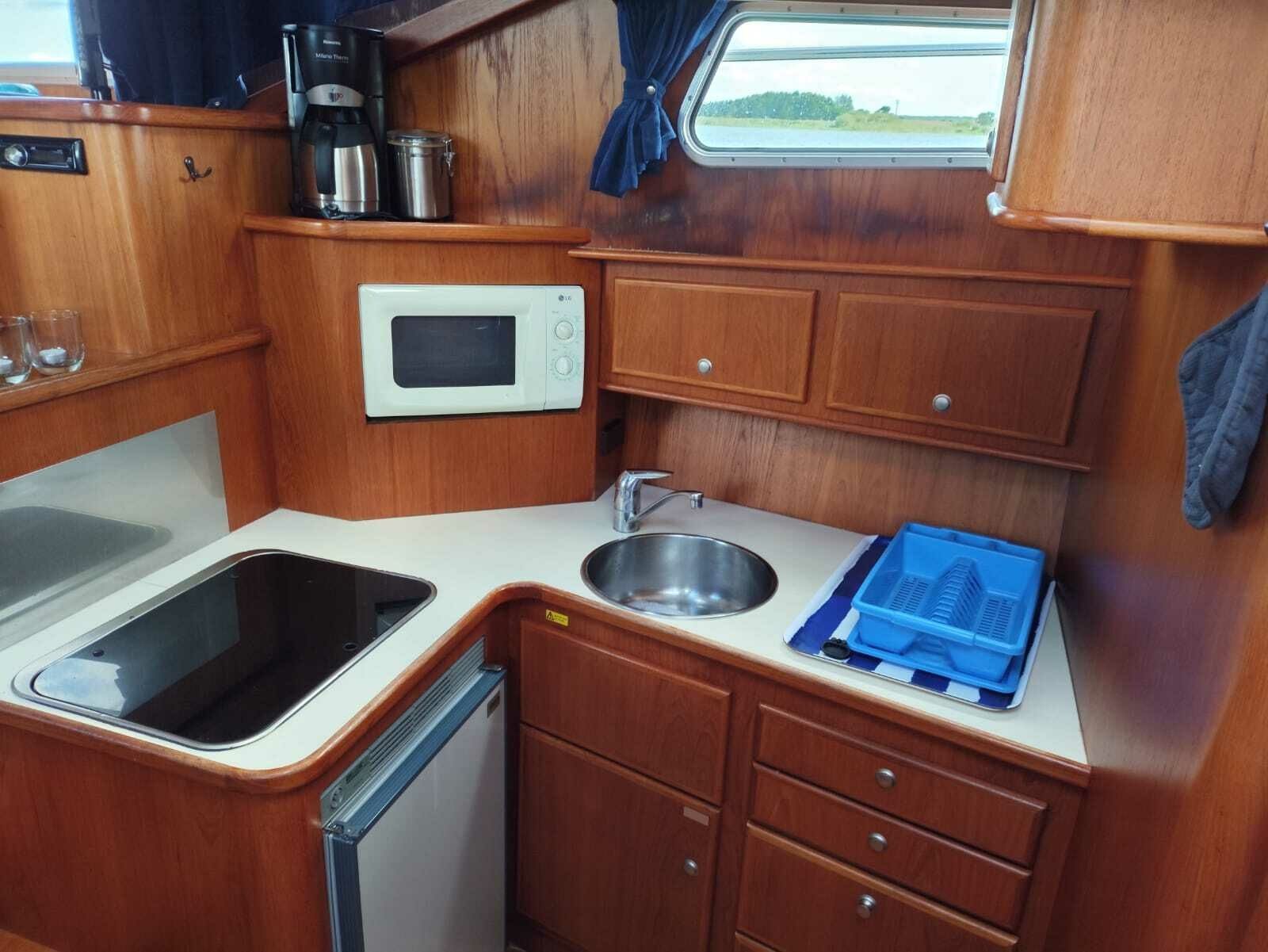 Aqua Yacht 1200 | Gina Maria