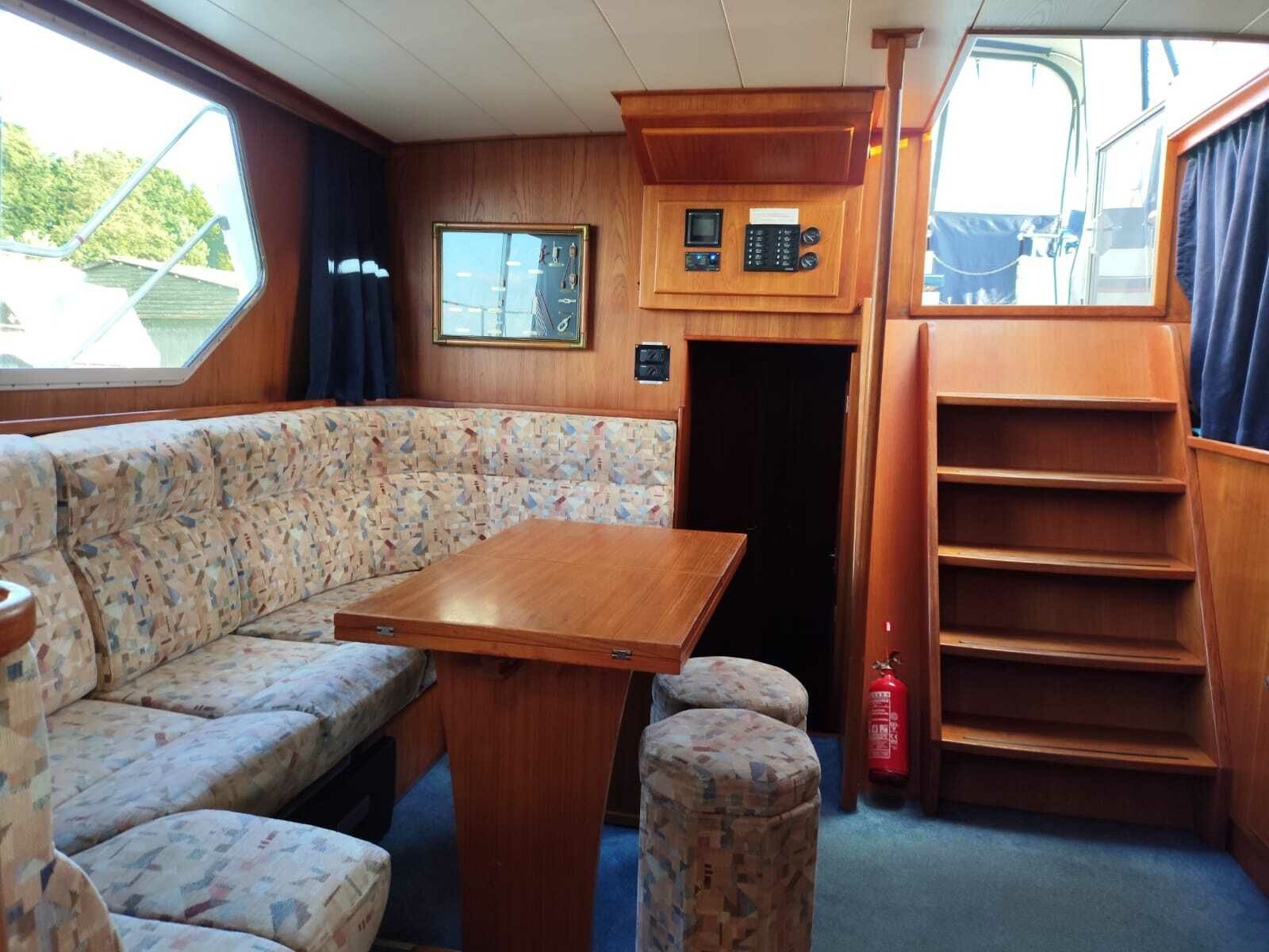 Aqua Yacht 1200 | Gina Maria