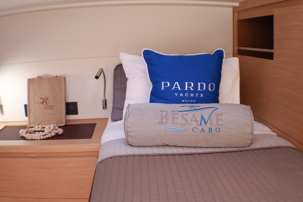 Pardo 43 | Besame