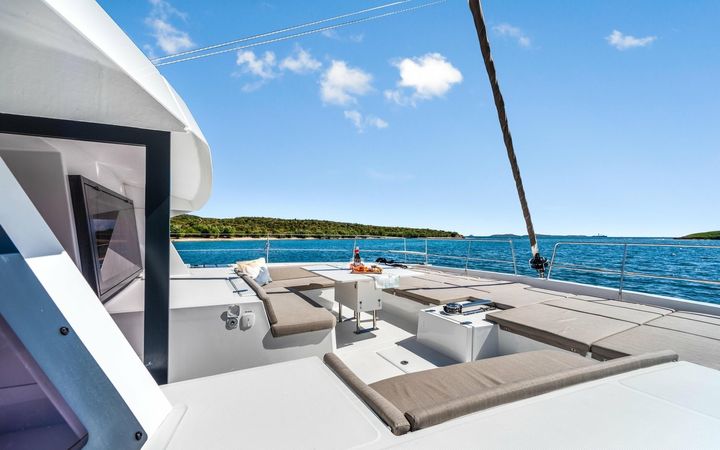 Bali 5.4 | C Sisters