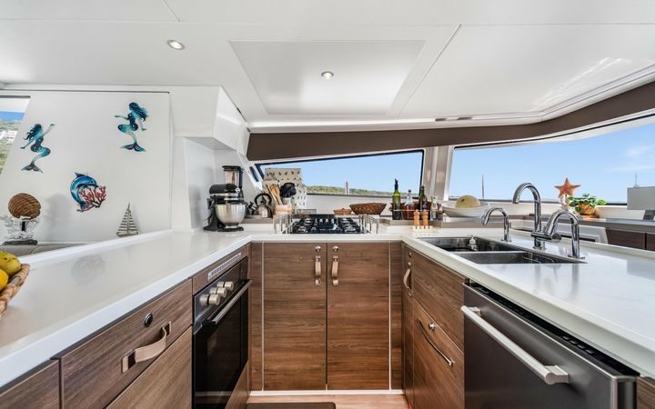 Bali 5.4 | C Sisters