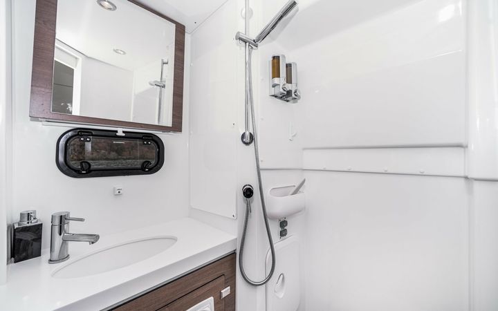 Bali 5.4 | C Sisters