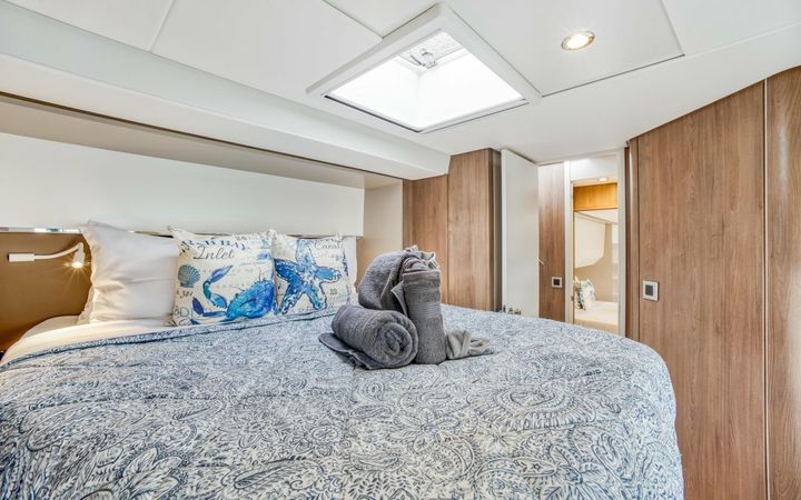 Bali 5.4 | C Sisters