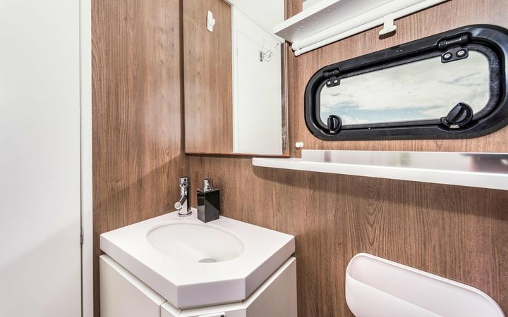 Bali 5.4 | C Sisters