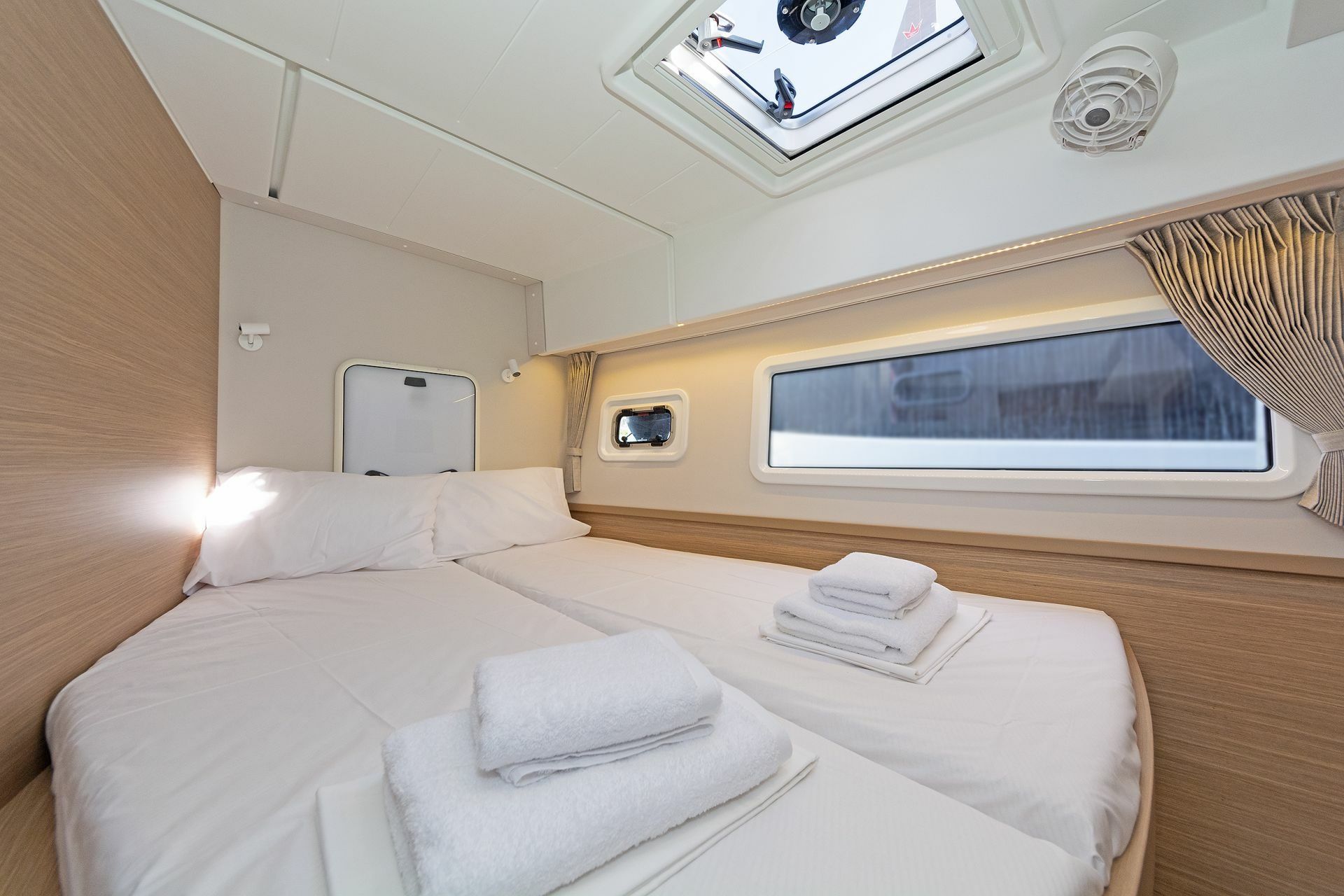 Lagoon 42 | Dream Waters