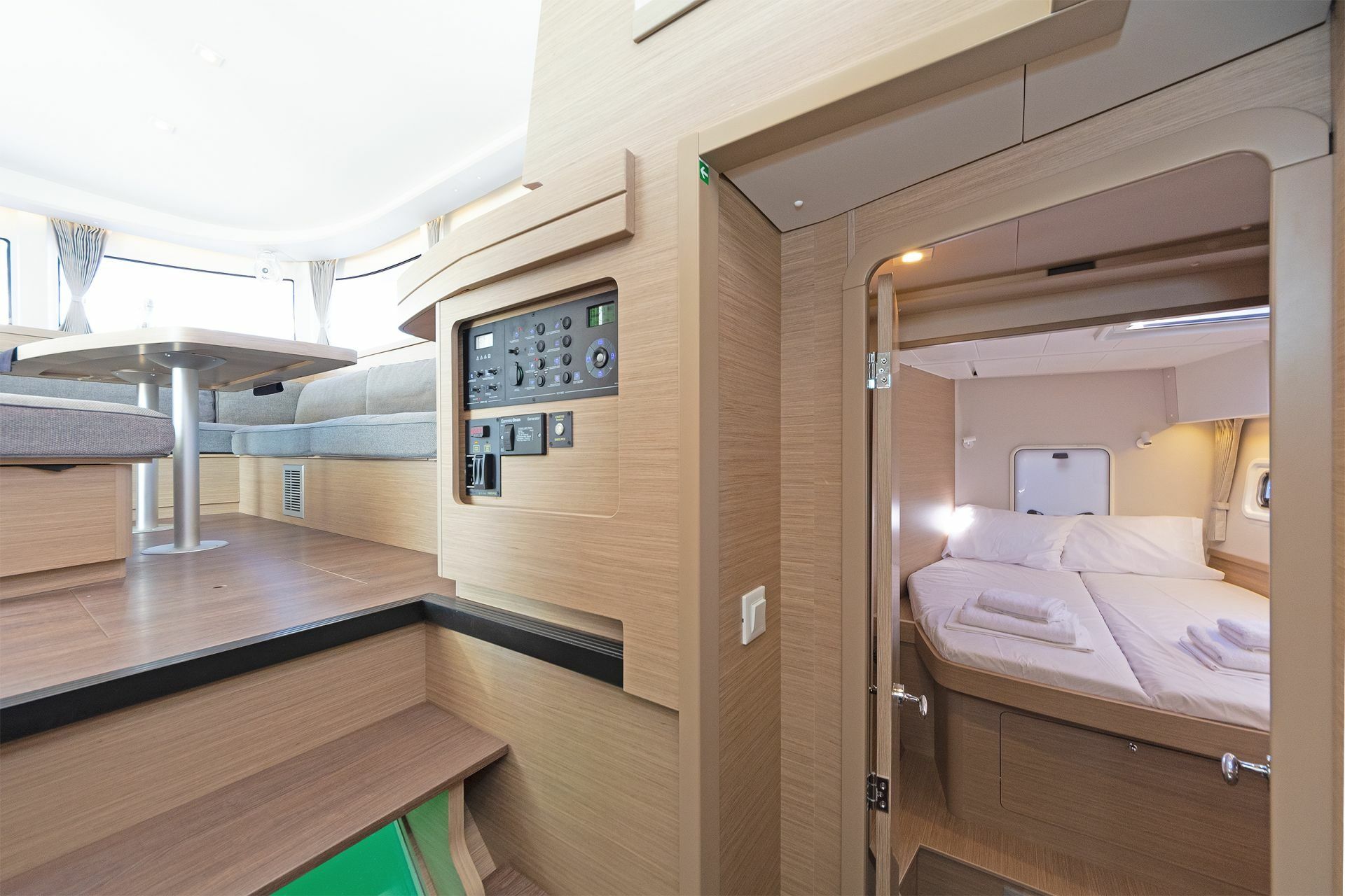 Lagoon 42 | Dream Waters