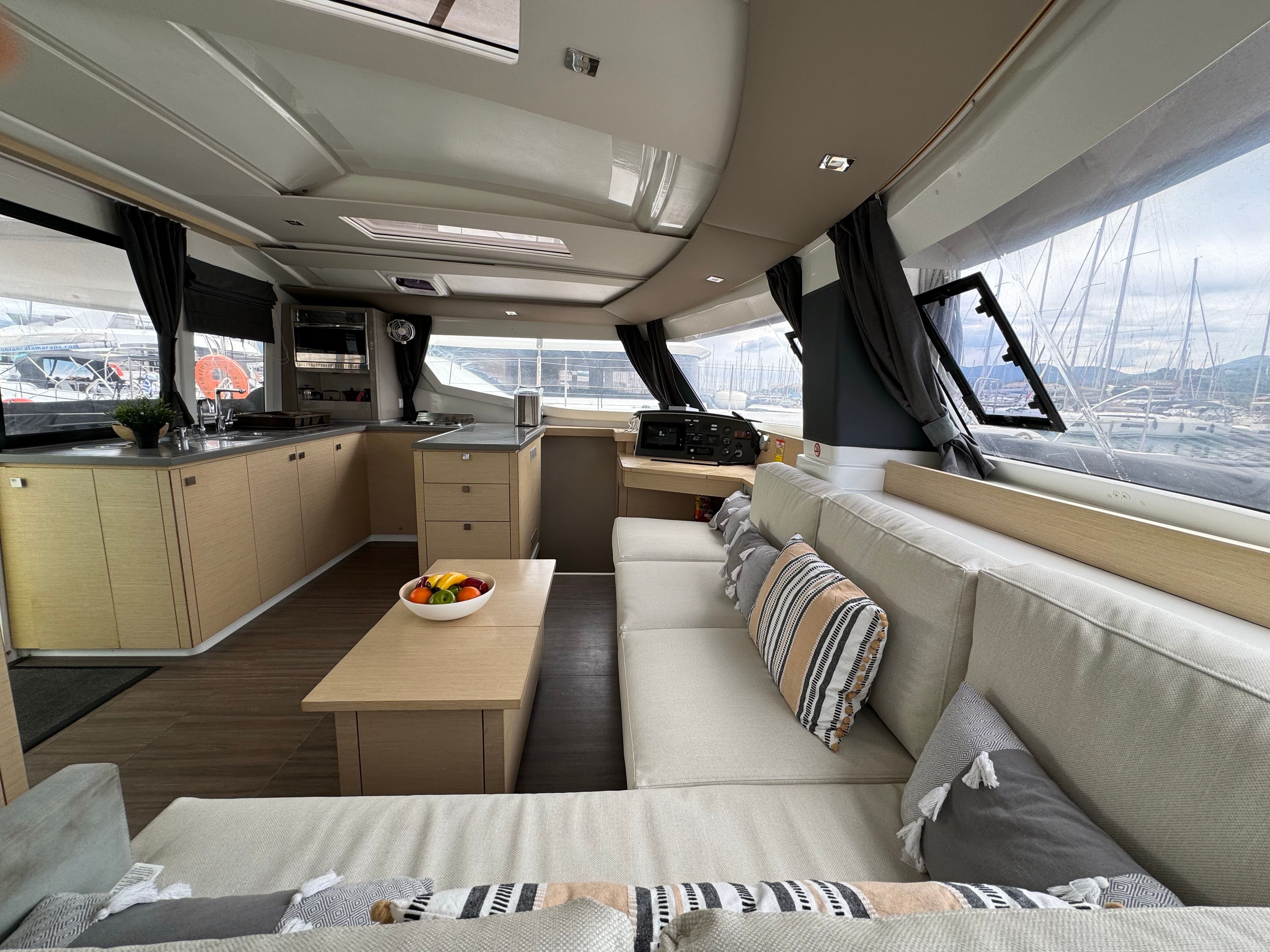 Fountaine Pajot Helia 44 | Sunrise