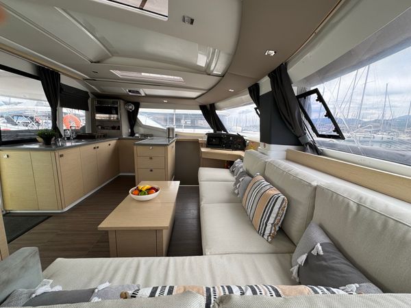 Fountaine Pajot Helia 44 | Sunrise