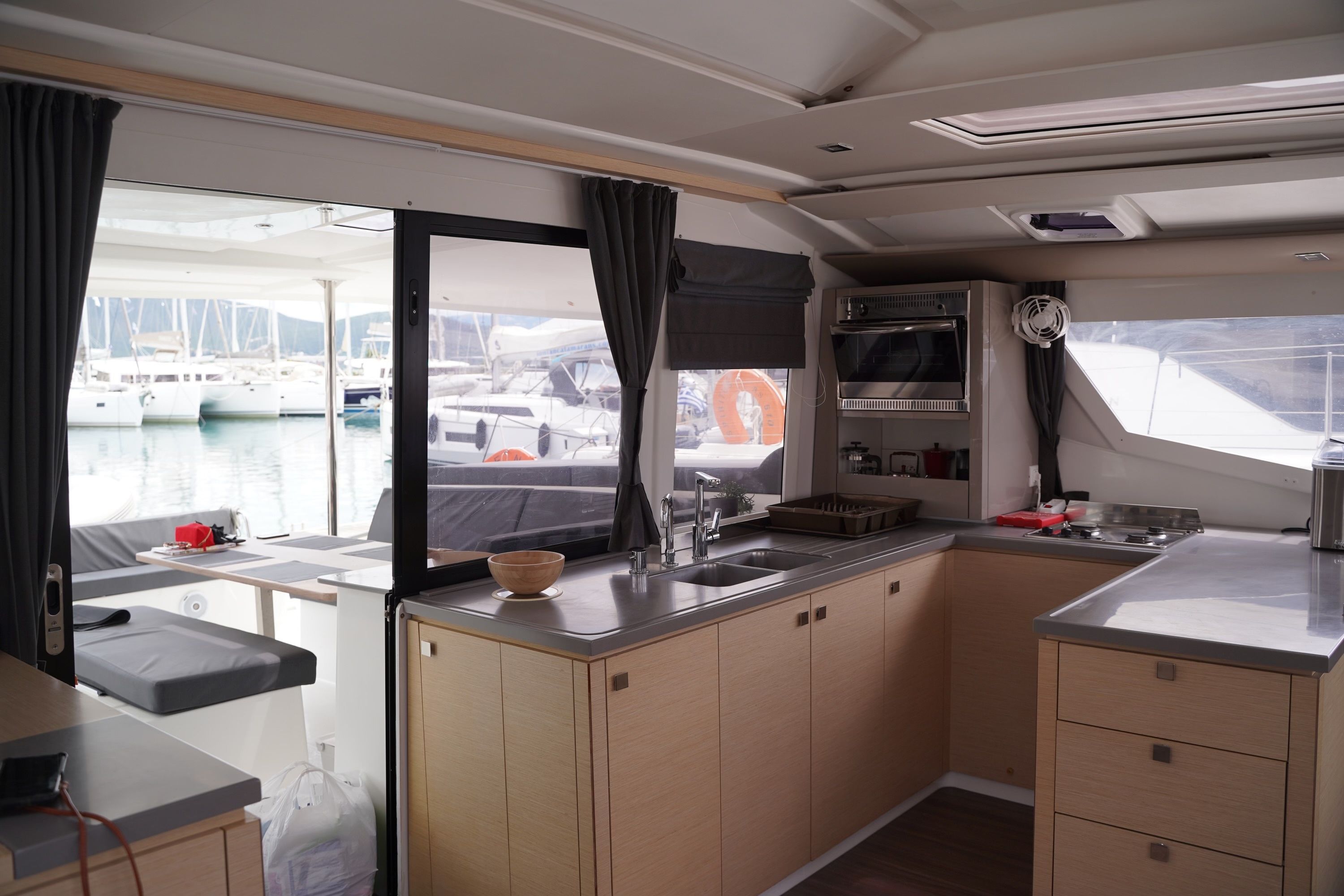 Fountaine Pajot Helia 44 | Sunrise