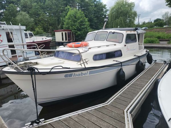 Albin 25 | Isabel