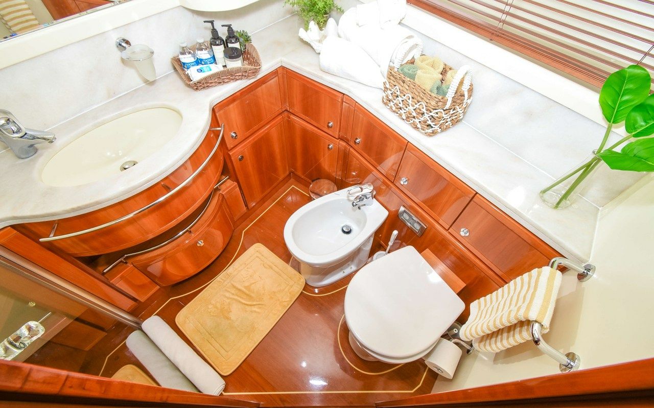 Ferretti 880 | Indulge 2