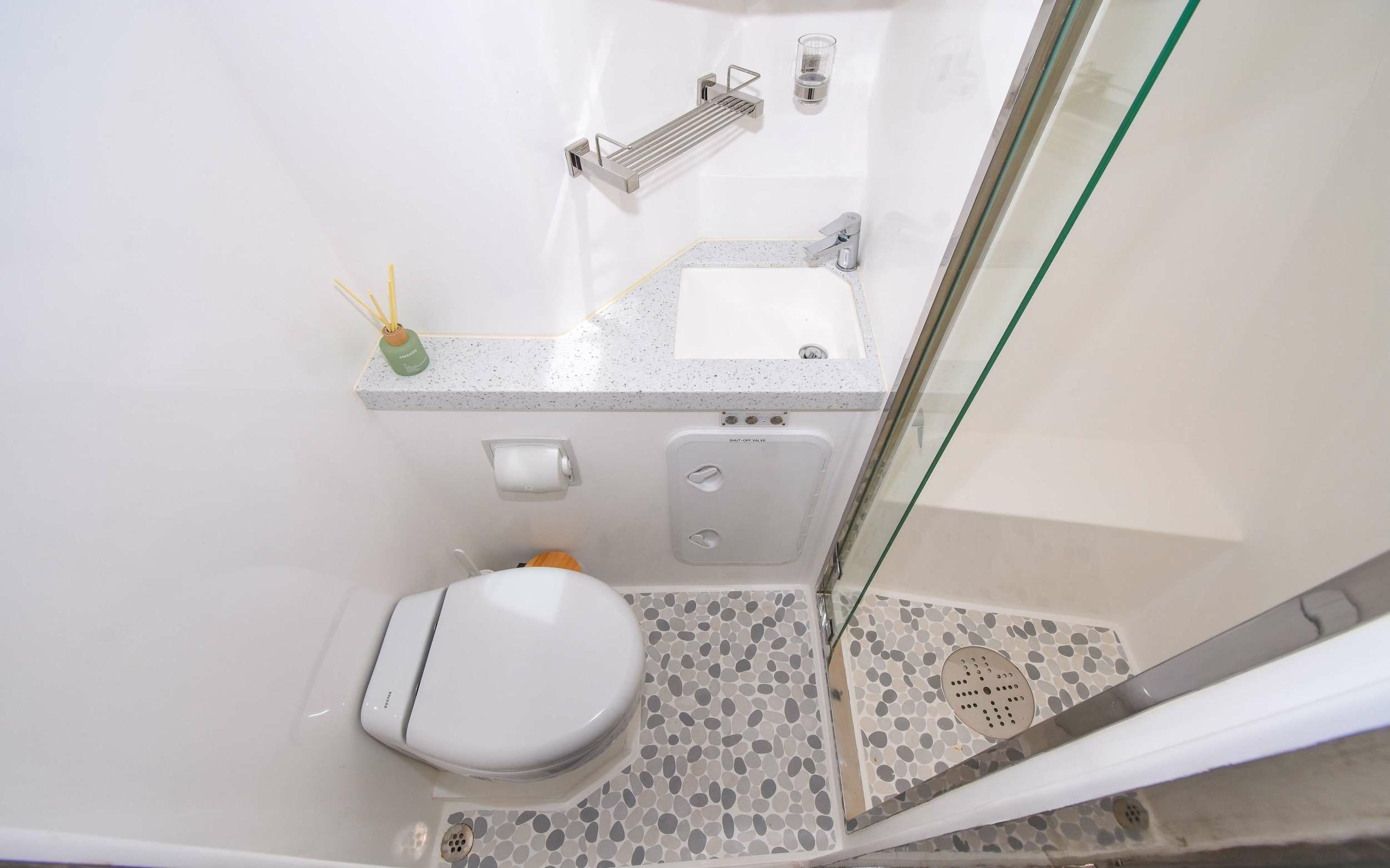 Majestic 570 Fly | Adventure Us