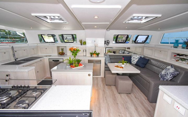 Majestic 570 Fly | Adventure Us