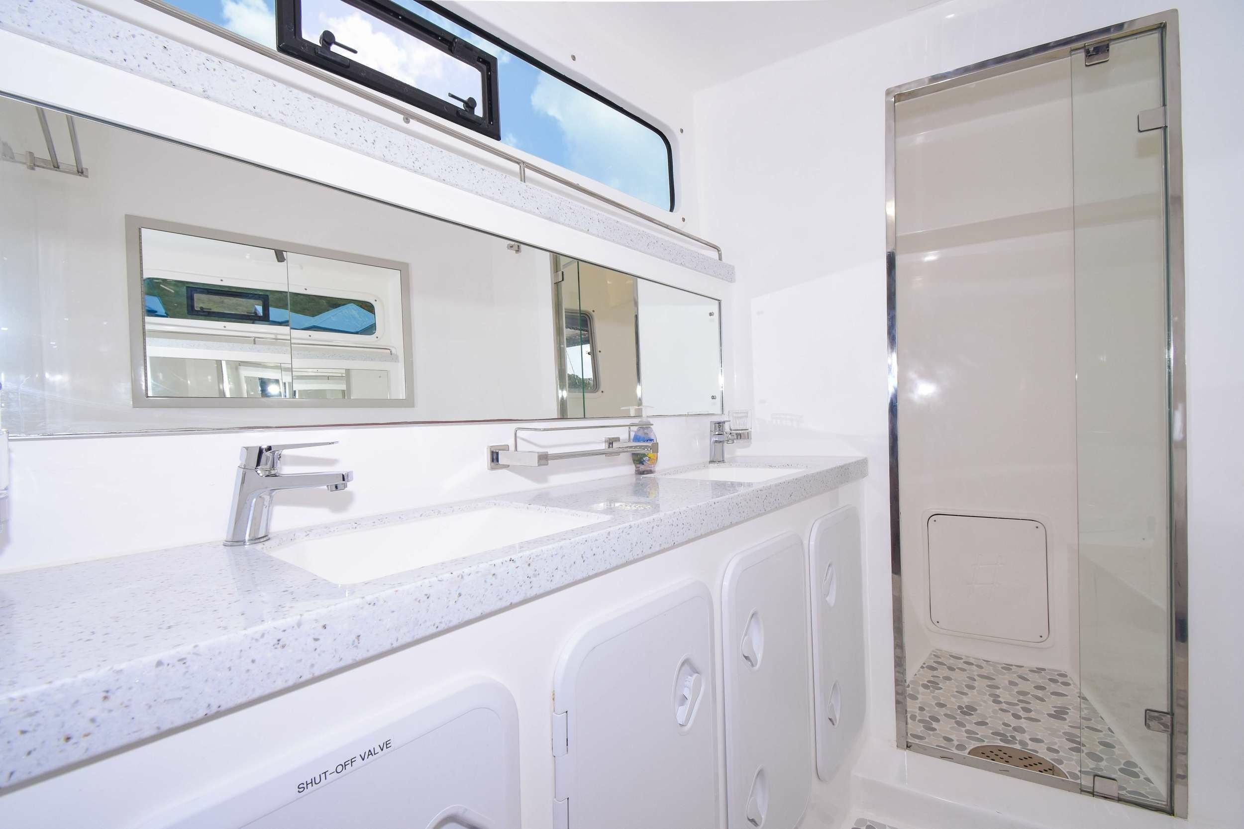 Majestic 570 Fly | Adventure Us