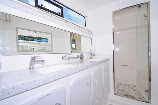 Majestic 570 Fly | Adventure Us