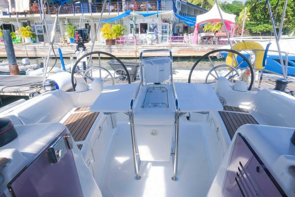 Jeanneau 419 | Makin Memories